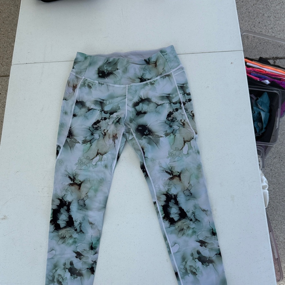 Stylish Marble Print Leggings - Black, Gray, White